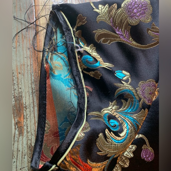 Chinese Traditional Silk Blouse - Picture 8 of 11